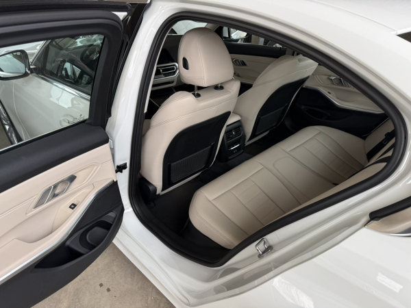 BMW 320 d xDrive slo 1. lastnik